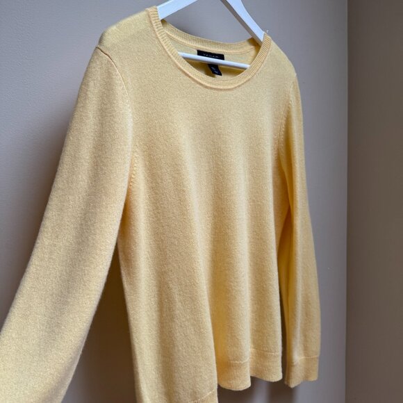 TAHARI 100% 2-Ply Cashmere Classic Crewneck Sweater – Bright Yellow - Picture 3 of 9